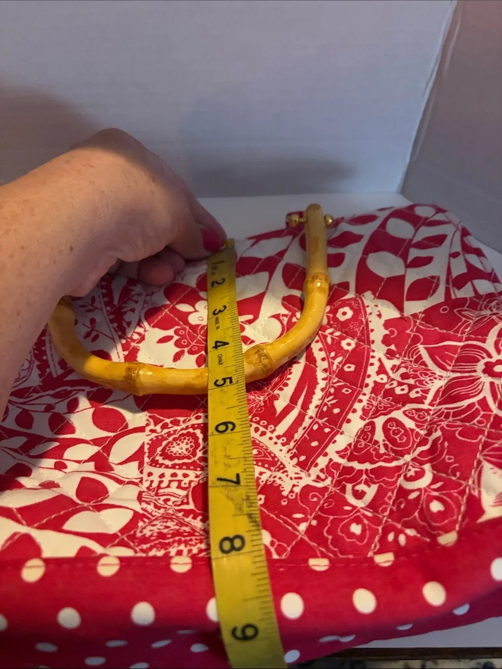 NWT Tianni Red dark pink and White Printed floral cloth bag Bamboo-Style Handles